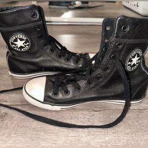 Black & white leather converse (Chuck Taylor) high tops size 7